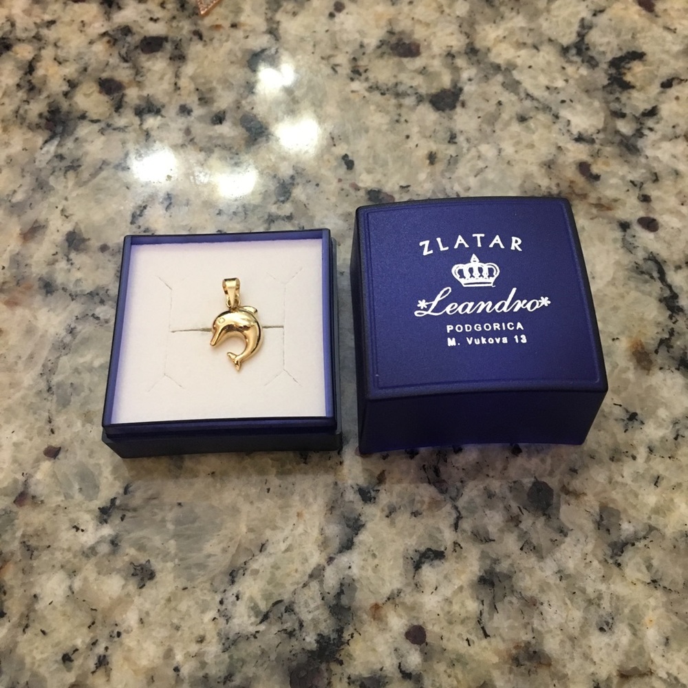 ZLATAR LEANDEO DOLPHIN PENDANT